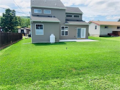 915 E Montgomery St, Allentown, PA 18103 - photo 5