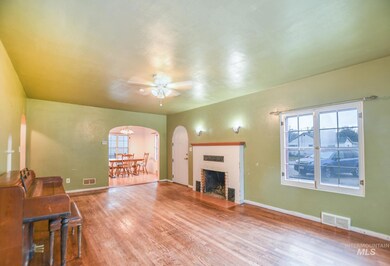 1007 S Ivy St, Nampa, ID 83686 - photo 3