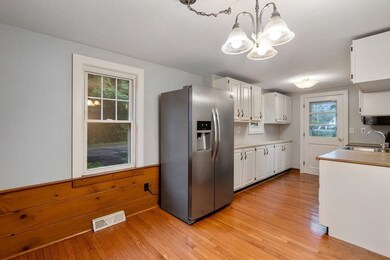 90 Greenwood St, Rockland, MA 02370 - photo 6