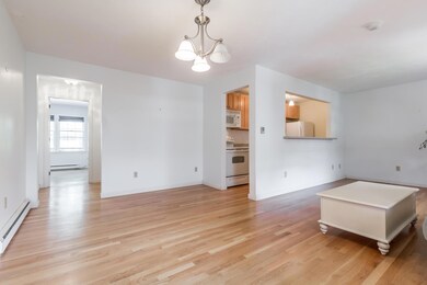 6 Dining Area
