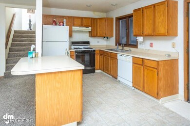 14-Kitchen_DMD_9101