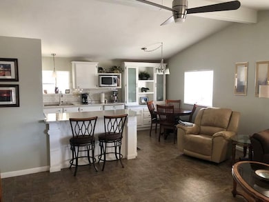 205 S Higley Rd unit 40, Mesa, AZ 85206 - photo 2