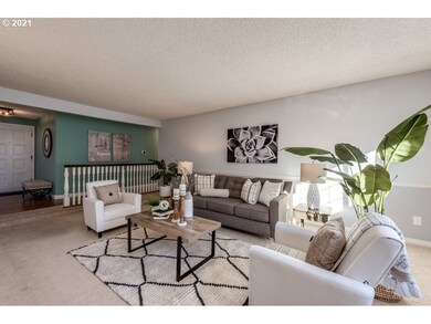 Living Room/Entrance