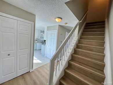 31063 Columbia Dr unit 13, Novi, MI 48377 - photo 5