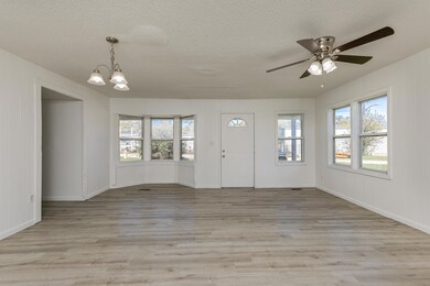 4426 W Billings St, Springfield, MO 65802 - photo 5