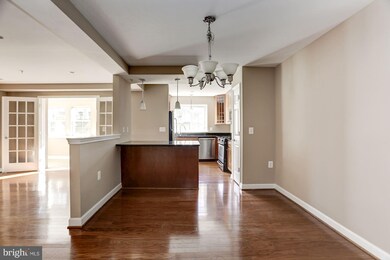 4081 S Four Mile Run Dr unit 102, Arlington, VA 22204 - photo 4