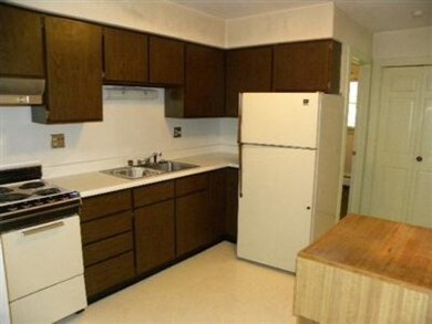 50702 Garrett Rd unit 2, Dowagiac, MI 49047 - photo 6