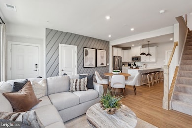 1043 Inferno Terrace SE, Leesburg, VA 20175 - photo 3