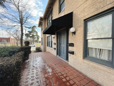 2528 Driscoll St unit D, Houston, TX 77019 - photo 2