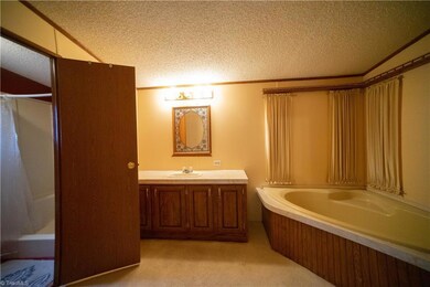 112 Bentbrook Rd, Statesville, NC 28677 - photo 7