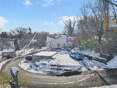 584 Apple Dr, Akron, OH 44319 - photo 4