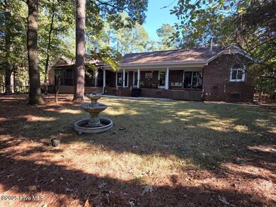 335 Sprunt Dr, Clinton, NC 28328 - photo 5