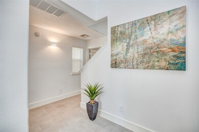 3323 Leading Point Dr, Houston, TX 77091 - photo 2