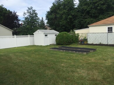 51 Cleveland St yard to garage after lan