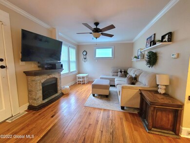 115 Pershing Dr, Schenectady, NY 12302 - photo 2