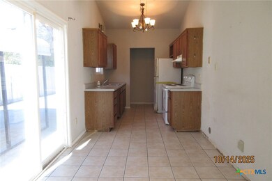 2703 Taft St, Killeen, TX 76543 - photo 4