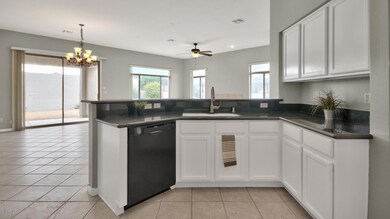 Granite countertops & plenty of space!