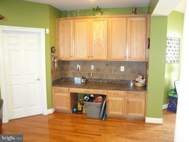 16327 Admeasure Cir, Woodbridge, VA 22191 - photo 6