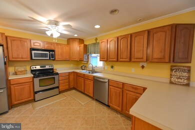 91 Lotus Ln, Penns Grove, NJ 08069 - photo 5