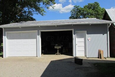 2.5 Car Garage
