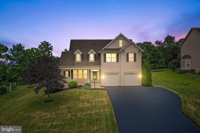 610 Shannon Dr N, Greencastle, PA 17225 - photo 2