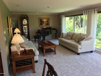 233 Sorrento Dr SE, Byron Center, MI 49315 - photo 2