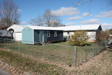 302 E Clouse St, Mountain Grove, MO 65711 - photo 5