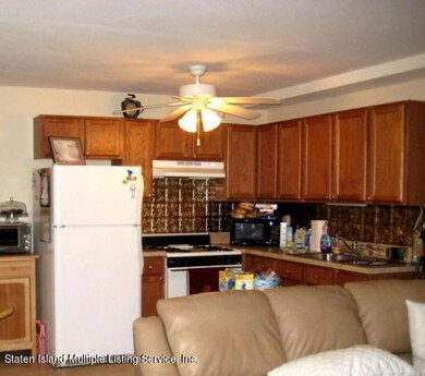 48 Foothill Ct, Staten Island, NY 10309 - photo 2