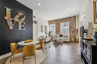 333 Girod St unit 304, New Orleans, LA 70130 - photo 4