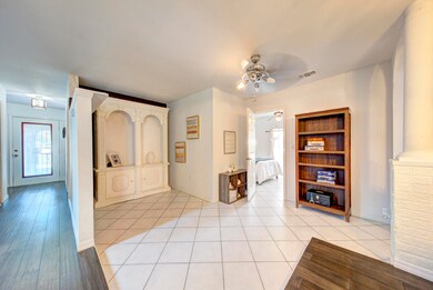 foyer & flex space