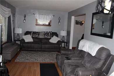 877 Ohio Ave, North Tonawanda, NY 14120 - photo 5