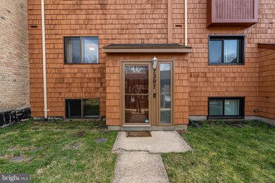 7397 Hickory Log Cir, Columbia, MD 21045 - photo 3