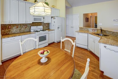 137 Eleanor Rd, Manchester, NJ 08759 - photo 6