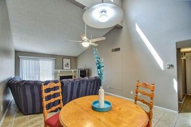 family room 2