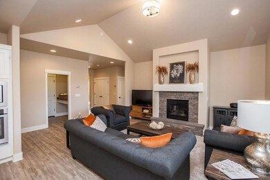 60476 Hedgewood Ln, Bend, OR 97702 - photo 5