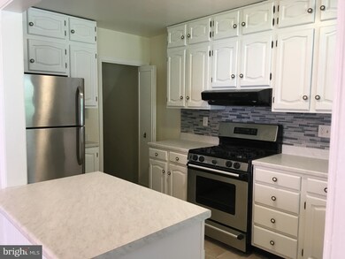 24 Wilfred Ct, Towson, MD 21204 - photo 7