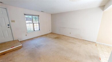 919 Captains Ct, Chesapeake, VA 23320 - photo 7