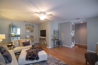 Separate access to Kitchen