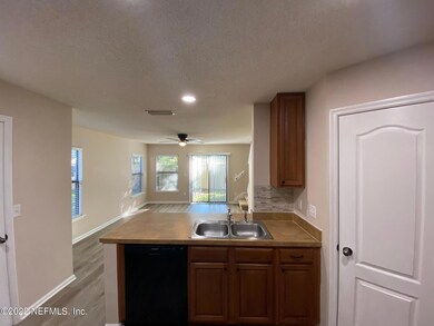 4749 Playschool Dr, Jacksonville, FL 32210 - photo 7