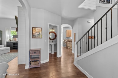 460ECloverleafDr-3