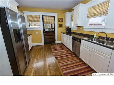 Updated and bright kitchen with stainless applianc