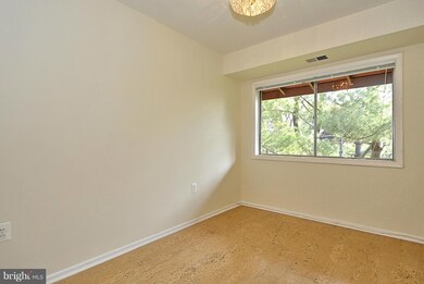 206 Park Terrace Ct SE unit 42, Vienna, VA 22180 - photo 6