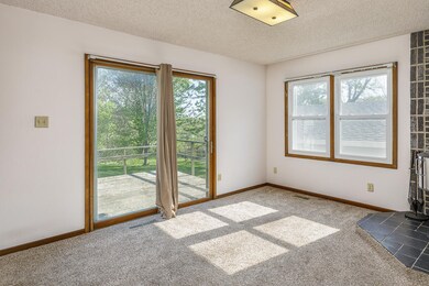 3476 NE 44th Ave, Des Moines, IA 50317 - photo 4