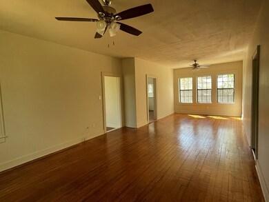 401 Laurel St, McComb, MS 39648 - photo 4