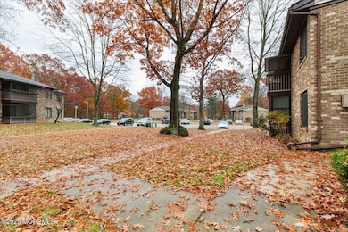 93 Arrowood Rd unit G, Manalapan, NJ 07726 - photo 3