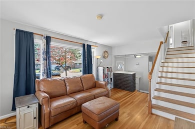 568 Viking Dr, Newport News, VA 23602 - photo 3