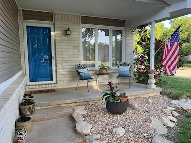 2004 N Shefford St, Wichita, KS 67212 - photo 2