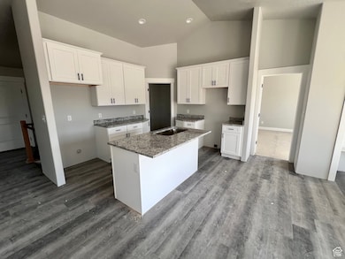 2349 E Sego Lily Dr, Eagle Mountain, UT 84005 - photo 3