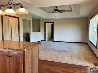 6013 SW 44th St, Topeka, KS 66610 - photo 4