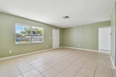 Unit 5535-Living Room/Lobby